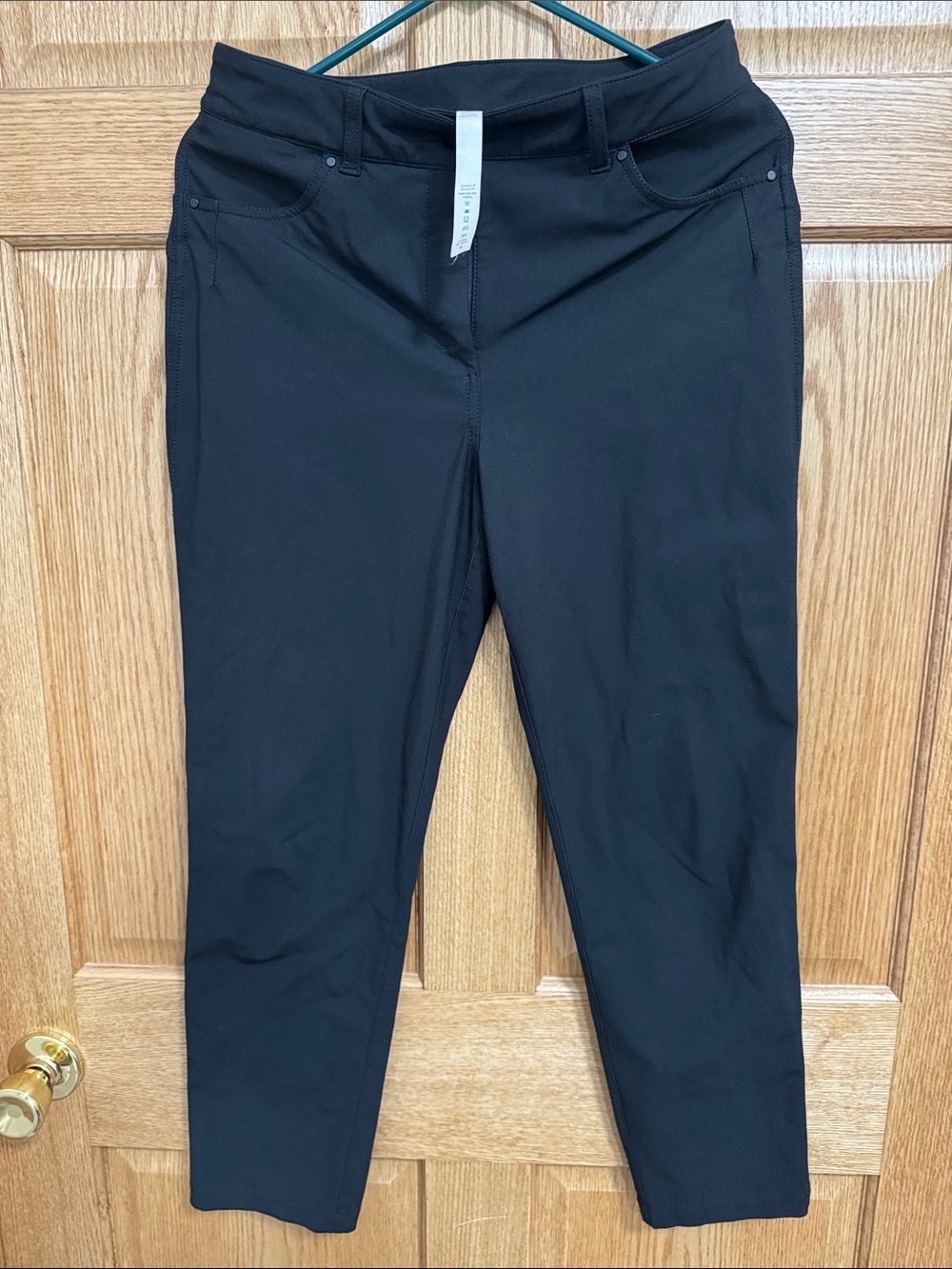 Black Women's Stretch lululemon Pants